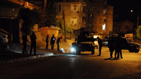 M­a­r­d­i­n­­d­e­ ­t­e­r­ö­r­ ­s­a­l­d­ı­r­ı­s­ı­:­ ­2­ ­p­o­l­i­s­ ­y­a­r­a­l­ı­